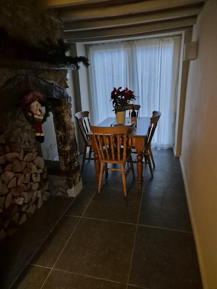 Clematis Cottage photograph 13
